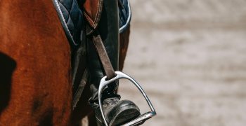 Déchausser et rechausser ses étriers