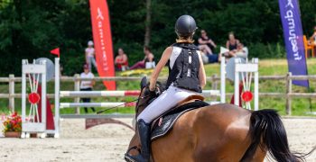 Garder équilibre à cheval