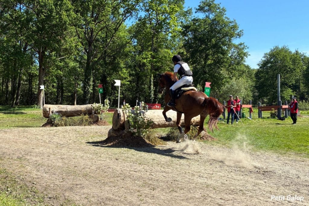 Obstacle cross combinaison